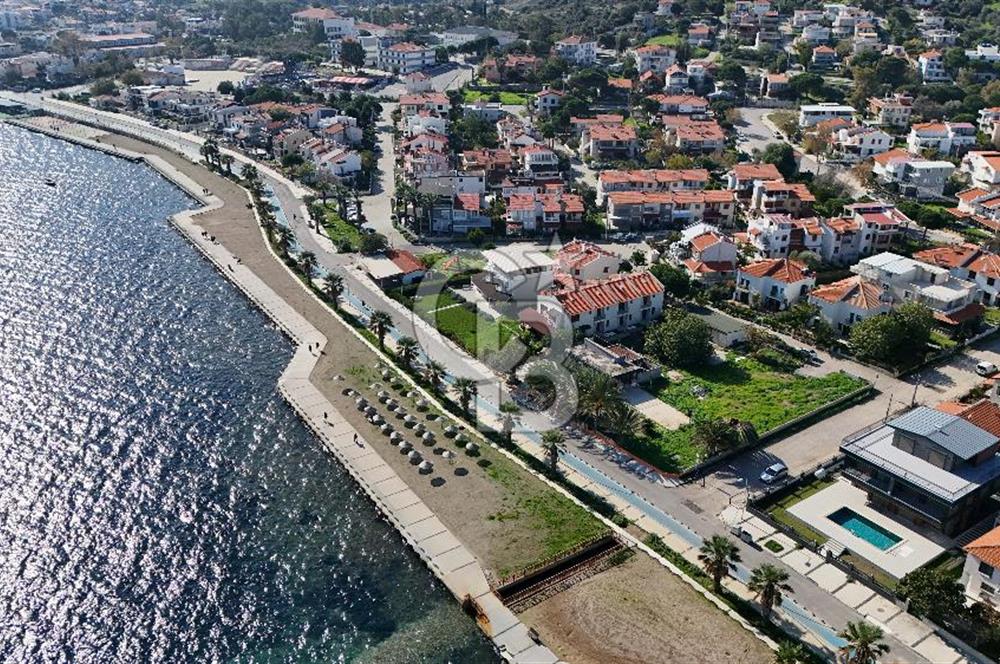  İzmir Yeni Foça'da denize sıfır eşsiz konumda otel arsası hissesi..