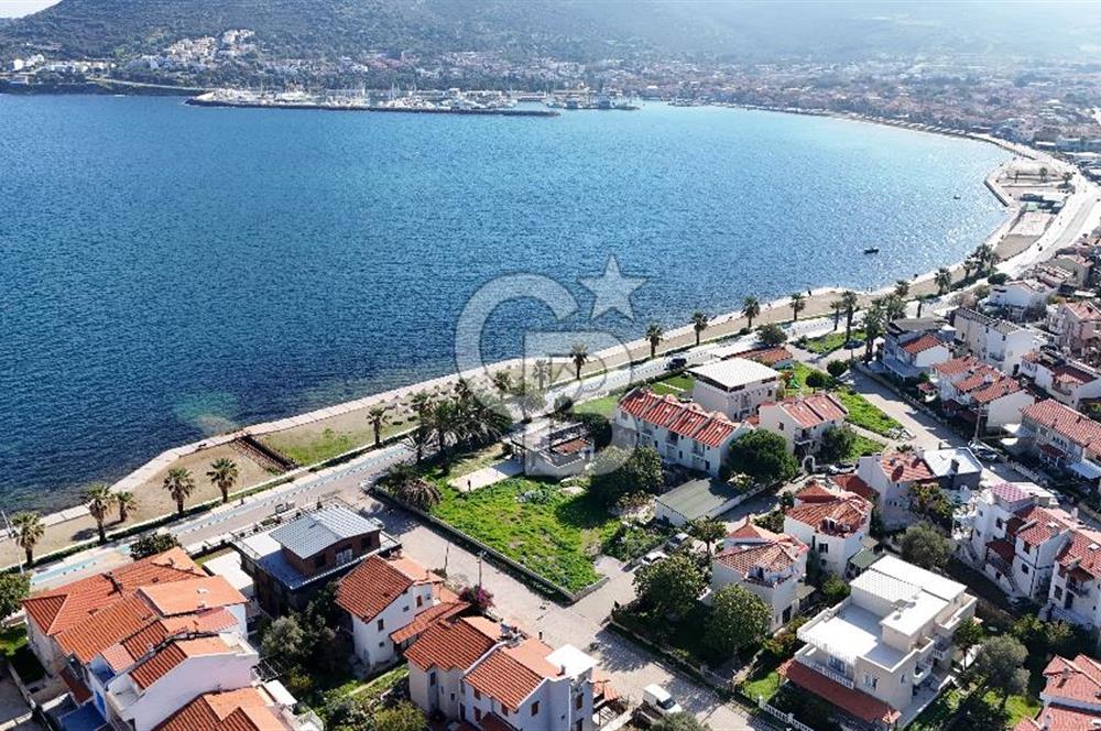  İzmir Yeni Foça'da denize sıfır eşsiz konumda otel arsası hissesi..