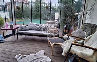 YEŞİLKÖY VİLLALARINDA SATILIK HAVUZLU KIŞ BAHÇELİ VİLLA