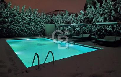 YEŞİLKÖY VİLLALARINDA SATILIK HAVUZLU KIŞ BAHÇELİ VİLLA