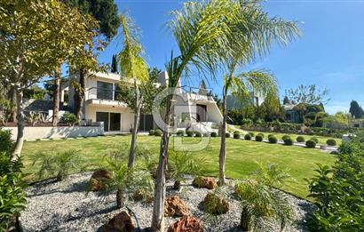 Sıraselviler Sitesi’nde Deniz Manzaralı, Yenilenmiş Kiralık Villa