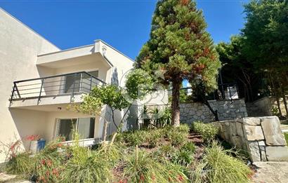 Sıraselviler Sitesi’nde Deniz Manzaralı, Yenilenmiş Kiralık Villa