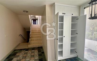 Sıraselviler Sitesi’nde Deniz Manzaralı, Yenilenmiş Kiralık Villa