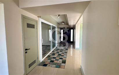 Sıraselviler Sitesi’nde Deniz Manzaralı, Yenilenmiş Kiralık Villa