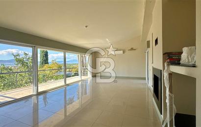 Sıraselviler Sitesi’nde Deniz Manzaralı, Yenilenmiş Kiralık Villa
