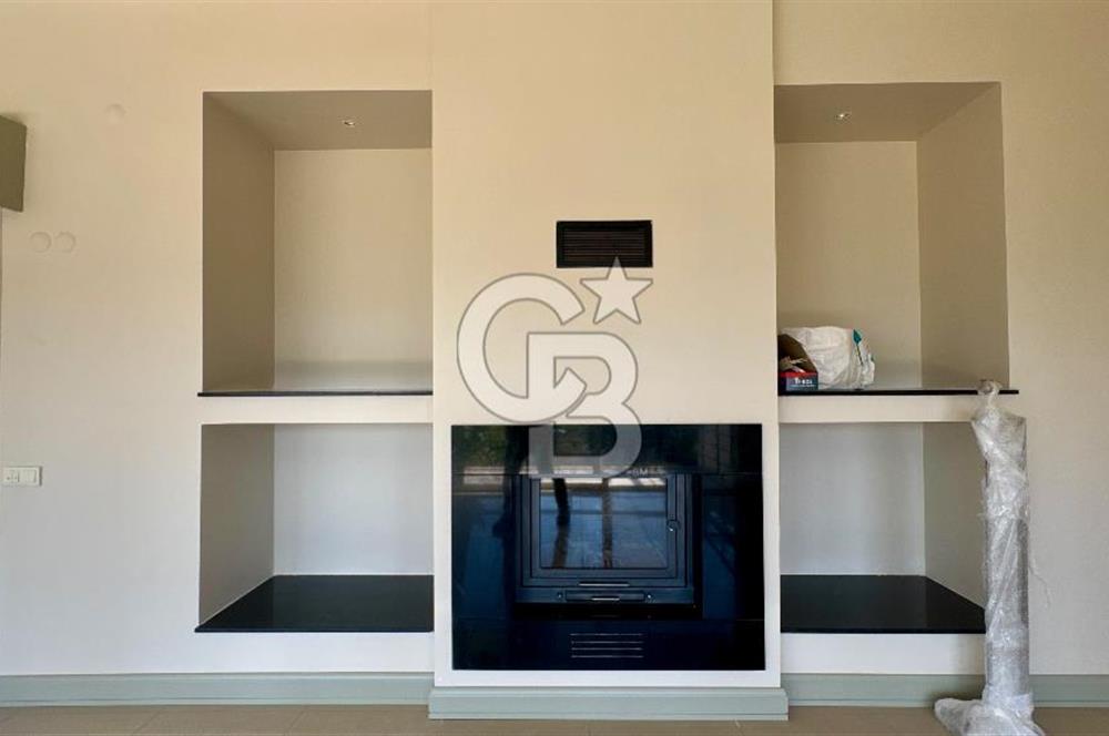 Sıraselviler Sitesi’nde Deniz Manzaralı, Yenilenmiş Kiralık Villa