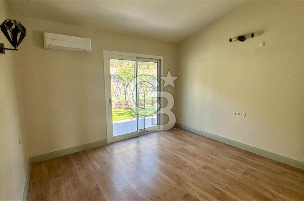 Sıraselviler Sitesi’nde Deniz Manzaralı, Yenilenmiş Kiralık Villa