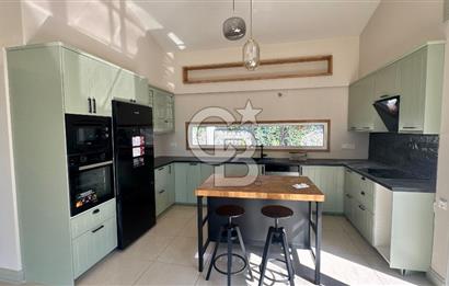 Sıraselviler Sitesi’nde Deniz Manzaralı, Yenilenmiş Kiralık Villa