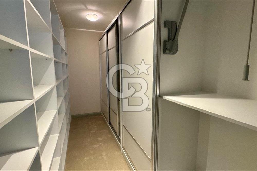 Sıraselviler Sitesi’nde Deniz Manzaralı, Yenilenmiş Kiralık Villa