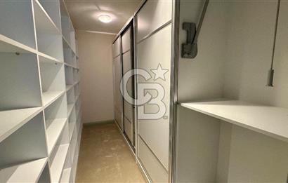 Sıraselviler Sitesi’nde Deniz Manzaralı, Yenilenmiş Kiralık Villa