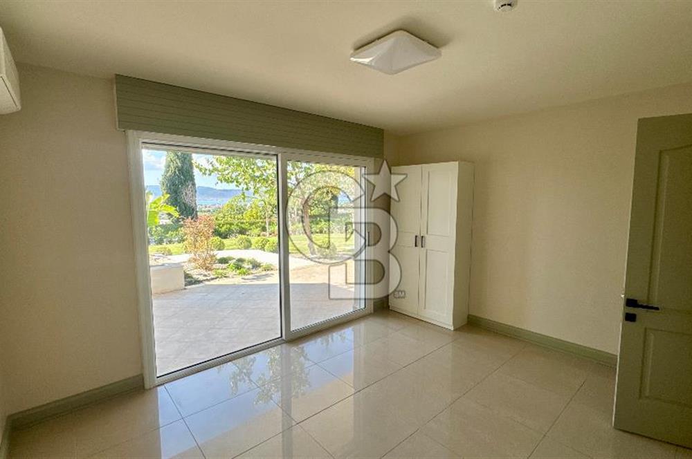 Sıraselviler Sitesi’nde Deniz Manzaralı, Yenilenmiş Kiralık Villa