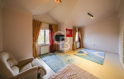 YEŞİLKÖY VİLLALARINDA SATILIK HAVUZLU KIŞ BAHÇELİ VİLLA