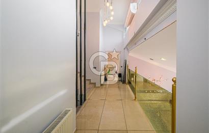 YEŞİLKÖY VİLLALARINDA SATILIK HAVUZLU KIŞ BAHÇELİ VİLLA