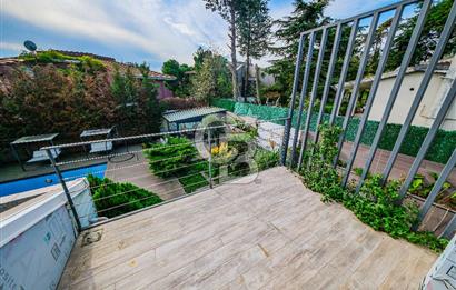 YEŞİLKÖY VİLLALARINDA SATILIK HAVUZLU KIŞ BAHÇELİ VİLLA