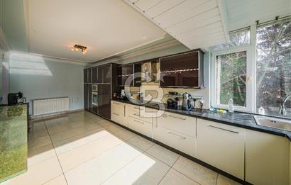 YEŞİLKÖY VİLLALARINDA SATILIK HAVUZLU KIŞ BAHÇELİ VİLLA