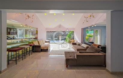 YEŞİLKÖY VİLLALARINDA SATILIK HAVUZLU KIŞ BAHÇELİ VİLLA