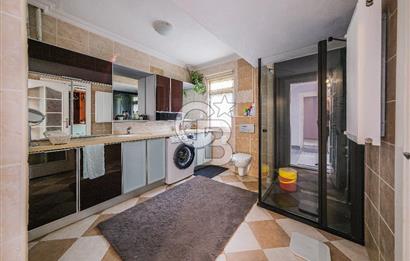 YEŞİLKÖY VİLLALARINDA SATILIK HAVUZLU KIŞ BAHÇELİ VİLLA