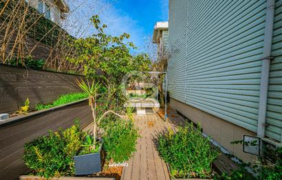 YEŞİLKÖY VİLLALARINDA SATILIK HAVUZLU KIŞ BAHÇELİ VİLLA