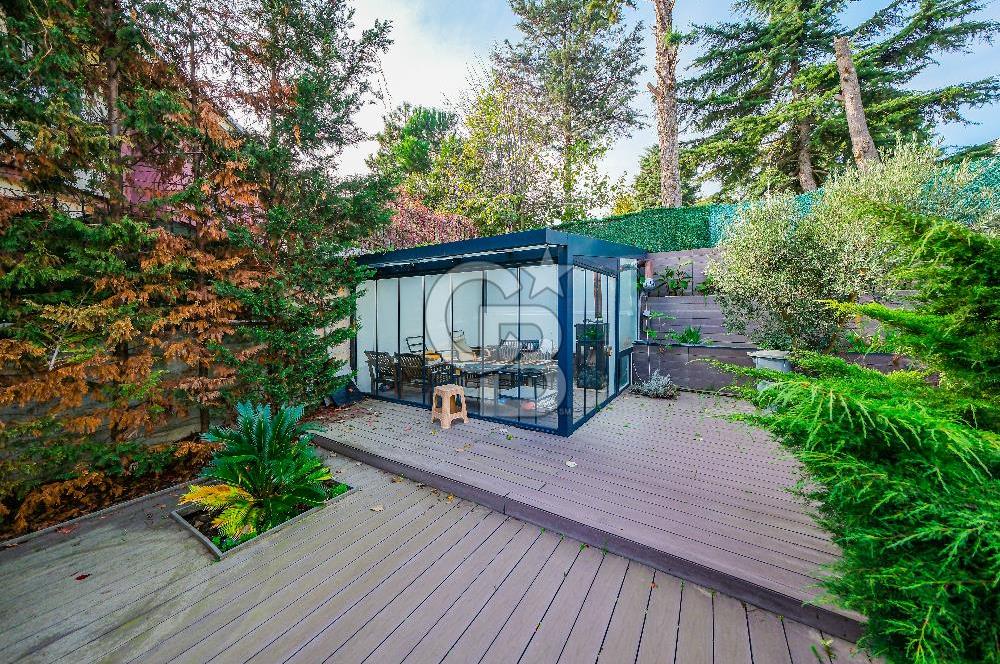 YEŞİLKÖY VİLLALARINDA SATILIK HAVUZLU KIŞ BAHÇELİ VİLLA