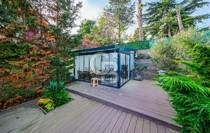 YEŞİLKÖY VİLLALARINDA SATILIK HAVUZLU KIŞ BAHÇELİ VİLLA