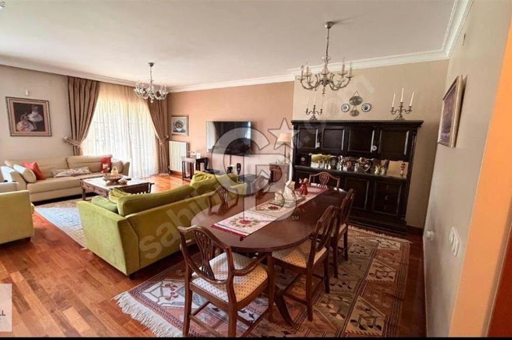 ANGORA EVLERİNDE BAKIMLI BAHÇE KATI SATILIK DUBLEKS