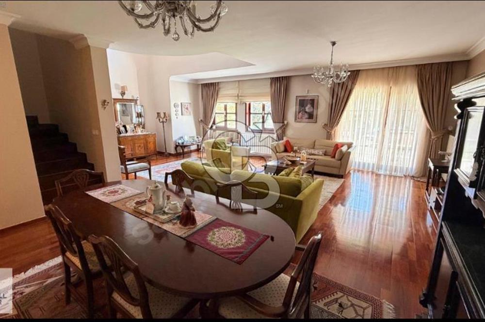 ANGORA EVLERİNDE BAKIMLI BAHÇE KATI SATILIK DUBLEKS