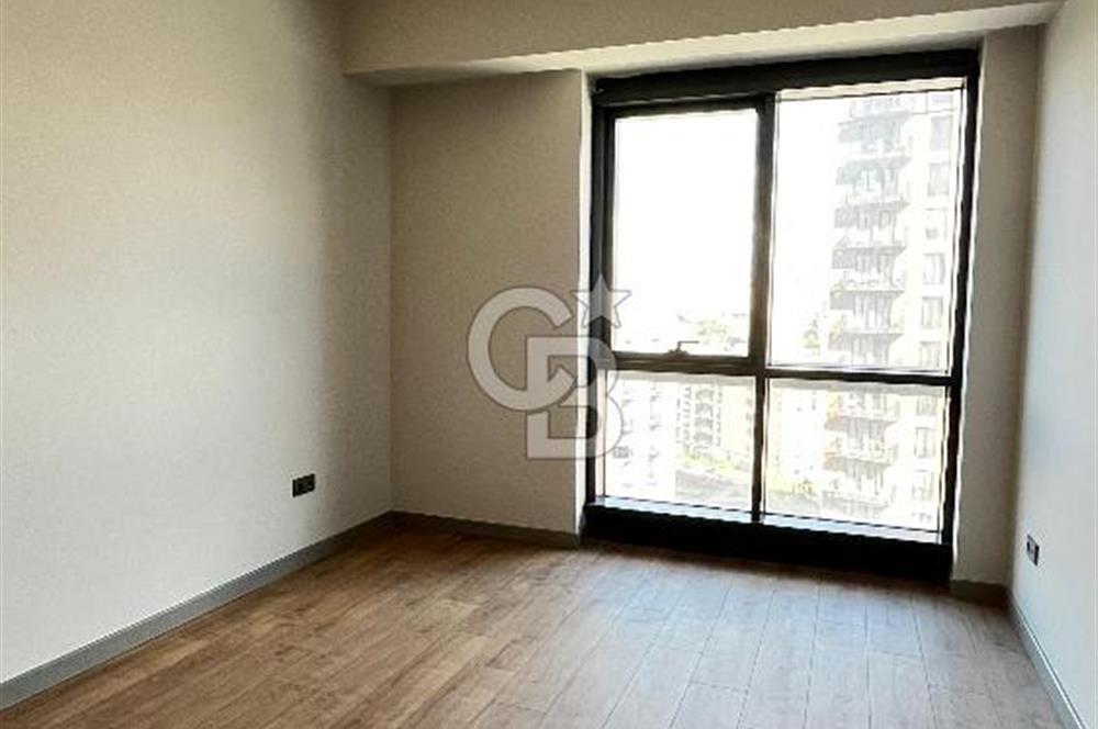 SINPAŞ FİNANS ŞEHİR – PARK ETAPTA 9. KAT GENİŞ 3+1 DAİRE