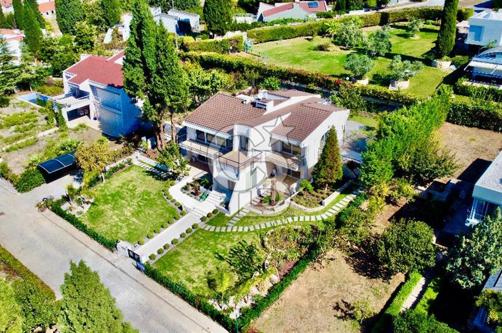 Sıraselviler Sitesi’nde Deniz Manzaralı, Yenilenmiş Kiralık Villa