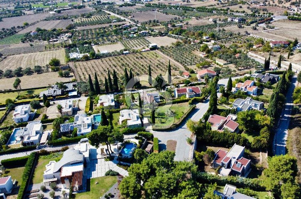 Sıraselviler Sitesi’nde Deniz Manzaralı, Yenilenmiş Kiralık Villa