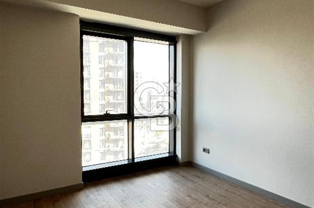 SINPAŞ FİNANS ŞEHİR – PARK ETAPTA 9. KAT GENİŞ 3+1 DAİRE