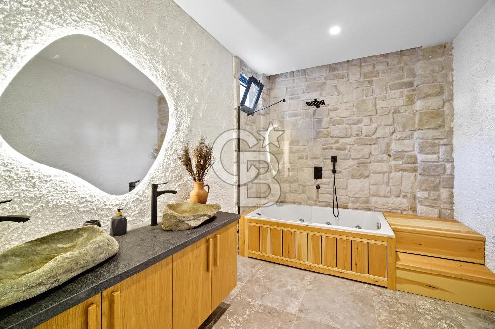 URLA ÖZBEK'TE BENZERSİZ BİR YAŞAM ALANI