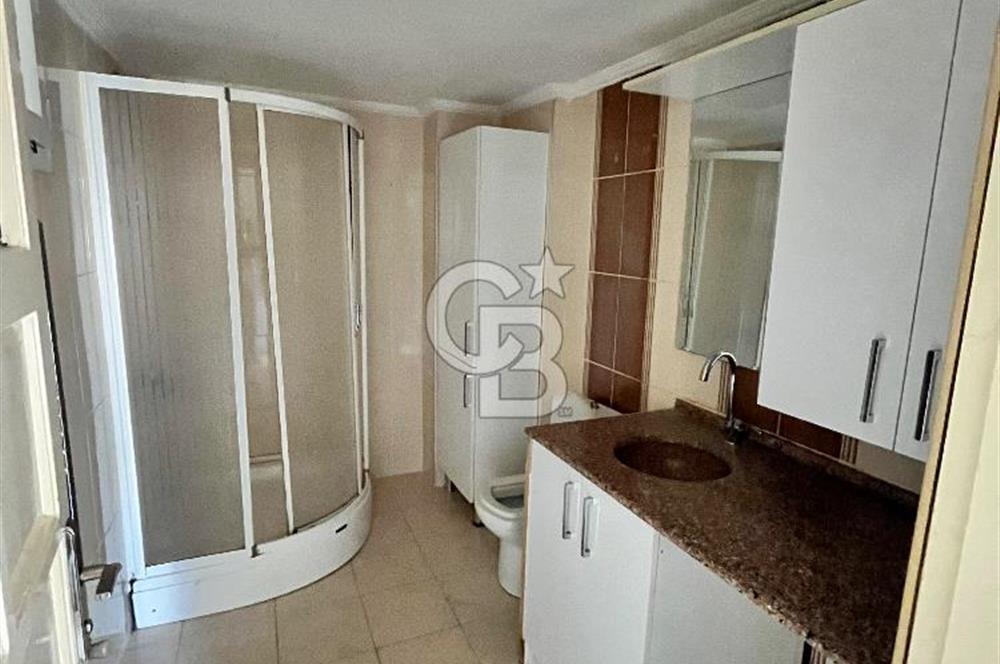 İşçievleri Onat Caddesi Üzerinde Satılık Daire