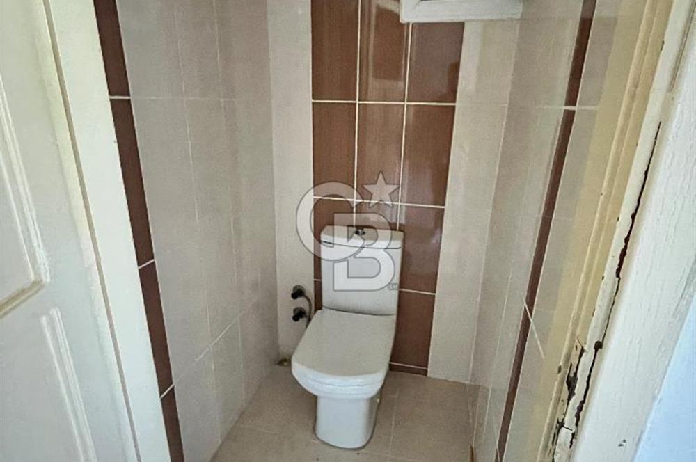 İşçievleri Onat Caddesi Üzerinde Satılık Daire