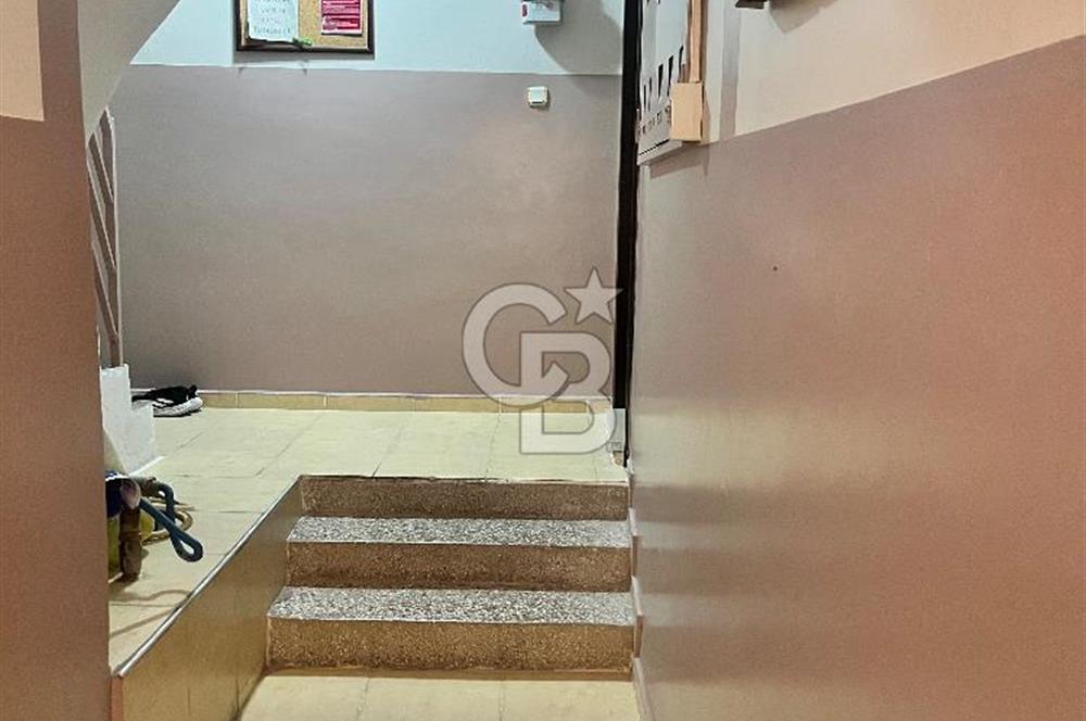 İşçievleri Onat Caddesi Üzerinde Satılık Daire