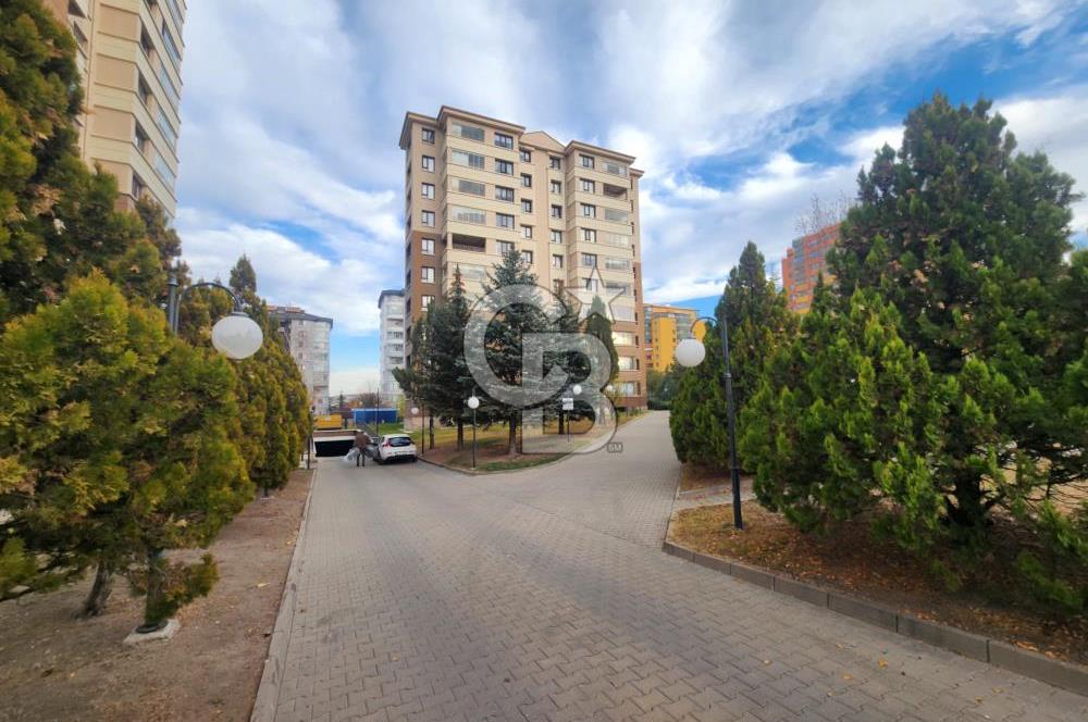 Yaşamkent Sitesinde 4+1 Kiralık Daire