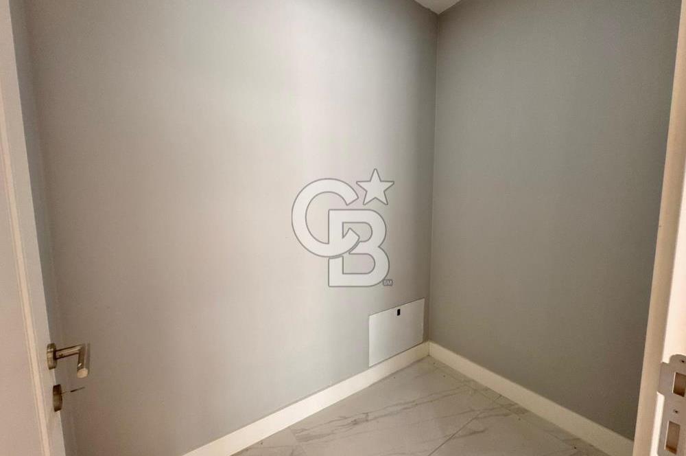 CB ENVOY | Kartepe Acısu'da Yatay Mimari Havuzlu 4+1 Lüks Villa