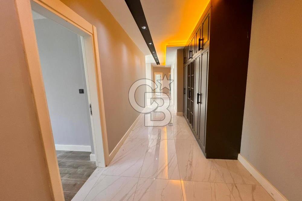 CB ENVOY | Kartepe Acısu'da Yatay Mimari Havuzlu 4+1 Lüks Villa