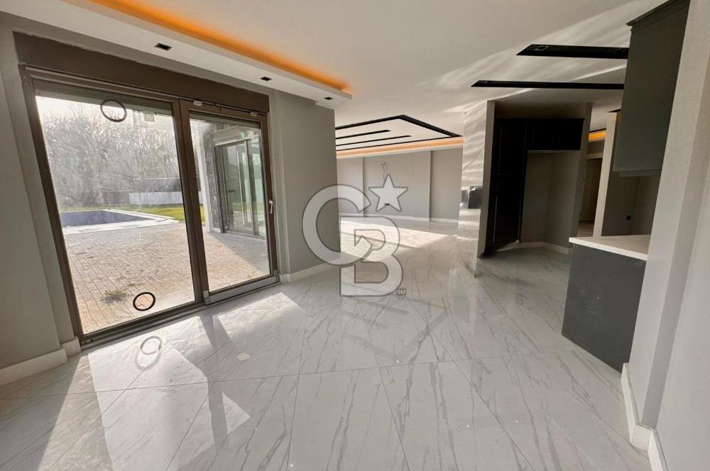 CB ENVOY | Kartepe Acısu'da Yatay Mimari Havuzlu 4+1 Lüks Villa