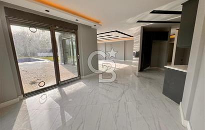 CB ENVOY | Kartepe Acısu'da Yatay Mimari Havuzlu 4+1 Lüks Villa
