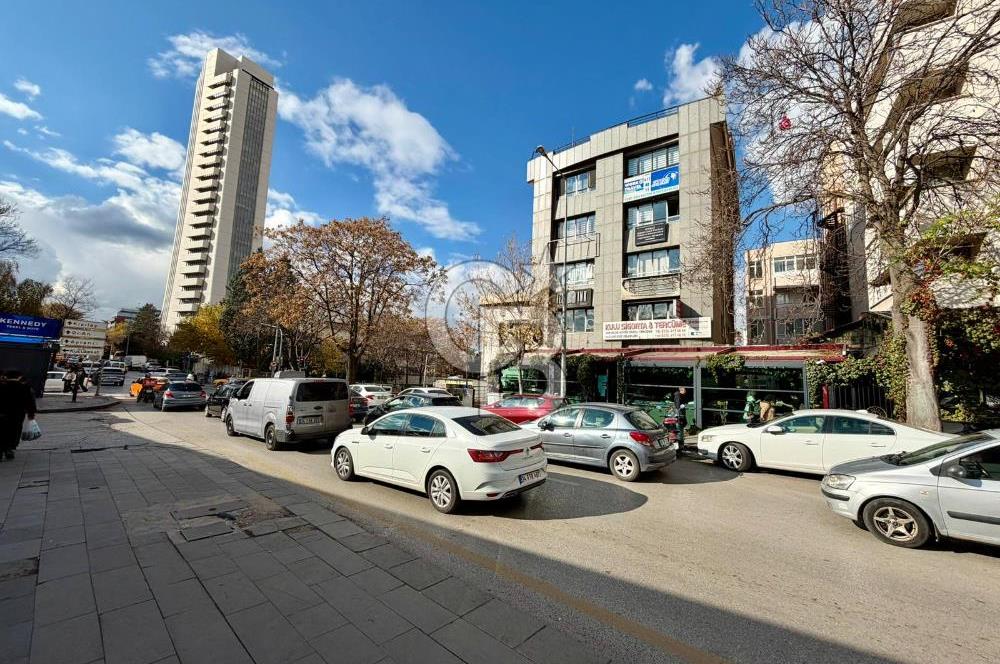 JOHN F. KENNEDY CAD. ÜZERİ SATILIK 1+1 OFİS & BÜRO