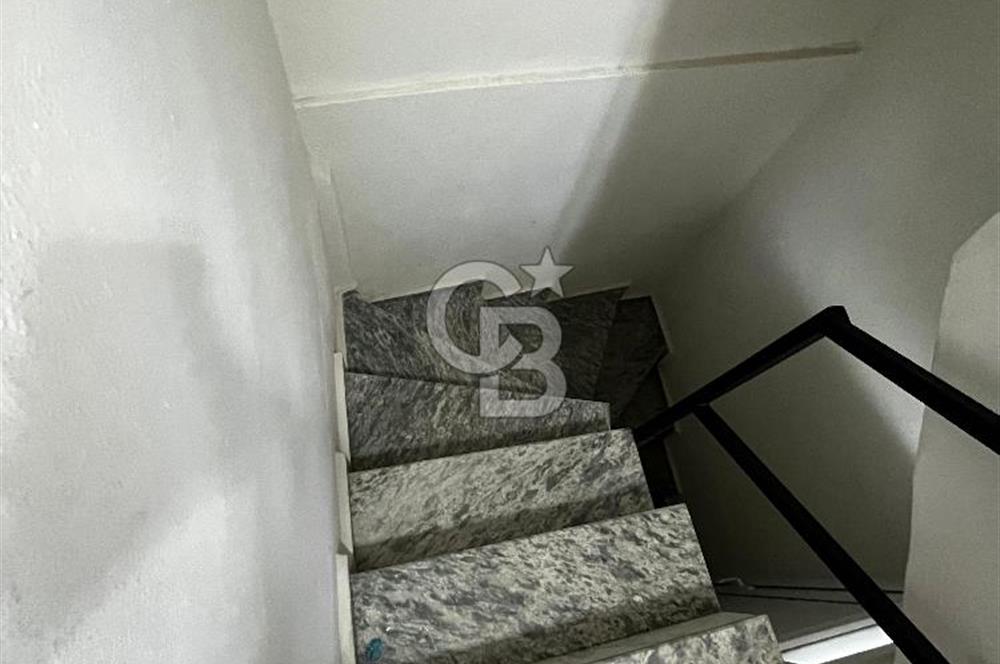 3 KATLI SATILIK YATIRIMLIK KİRA GETİRİSİ OLAN BİNA