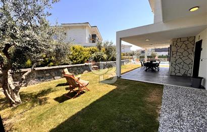 KUŞADASI SOĞUCAKTA OLİVE GARDEN SİTESİNDE SATILIK 3+1 VİLLA