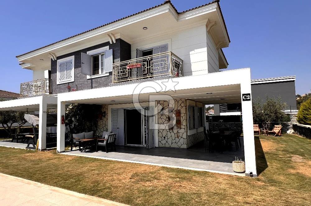 KUŞADASI SOĞUCAKTA OLİVE GARDEN SİTESİNDE SATILIK 3+1 VİLLA