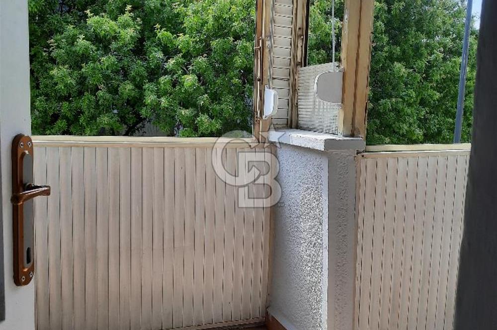 Koşuyolu'nda Site İçinde 3+1 Ara Kat Daire