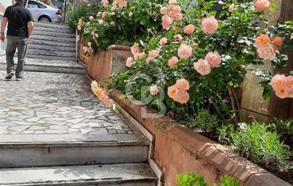 Koşuyolu'nda Site İçinde 3+1 Ara Kat Daire