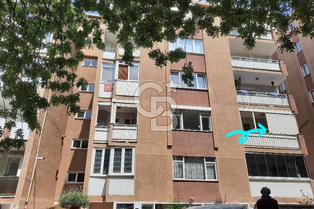 Koşuyolu'nda Site İçinde 3+1 Ara Kat Daire