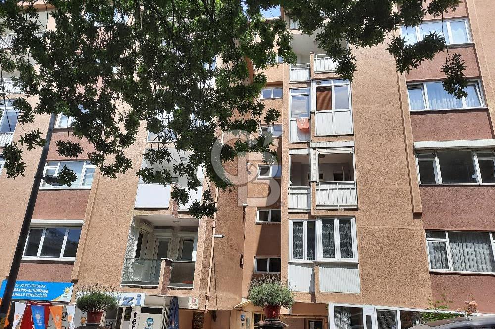 Koşuyolu'nda Site İçinde 3+1 Ara Kat Daire