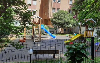 Koşuyolu'nda Site İçinde 3+1 Ara Kat Daire