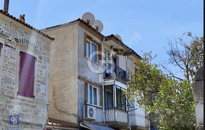 Eski Foça nın En Güzel Yerinde Satılık 2+1 Bakımlı Daire