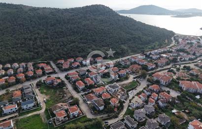 Ayvalık Sefaçamlıkta 3 Kat İmarlı 456 m² Villa Arsası